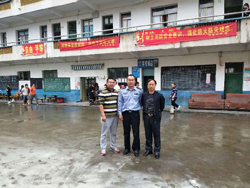 邵阳华龙学校消防应急演练