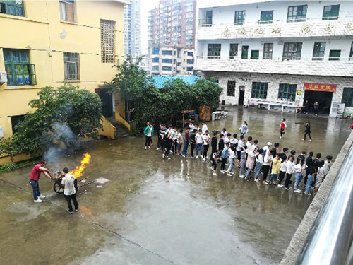 邵阳市华龙中学,邵阳中学教育,高中教育,师资雄厚,名优教师