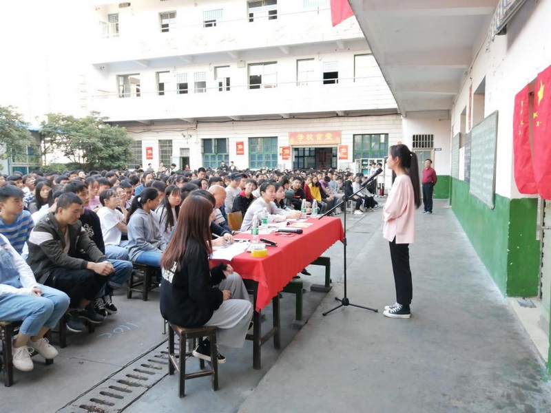 邵阳市华龙中学,邵阳中学教育,高中教育,师资雄厚,名优教师