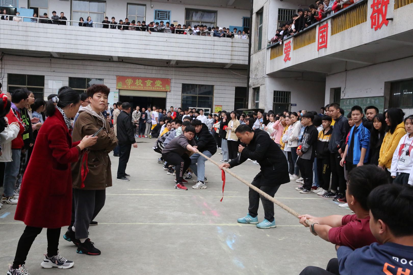 邵阳市华龙中学,邵阳中学教育,高中教育,师资雄厚,名优教师