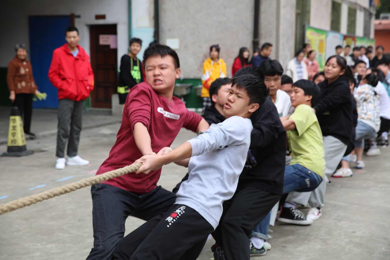 邵阳市华龙中学,邵阳中学教育,高中教育,师资雄厚,名优教师