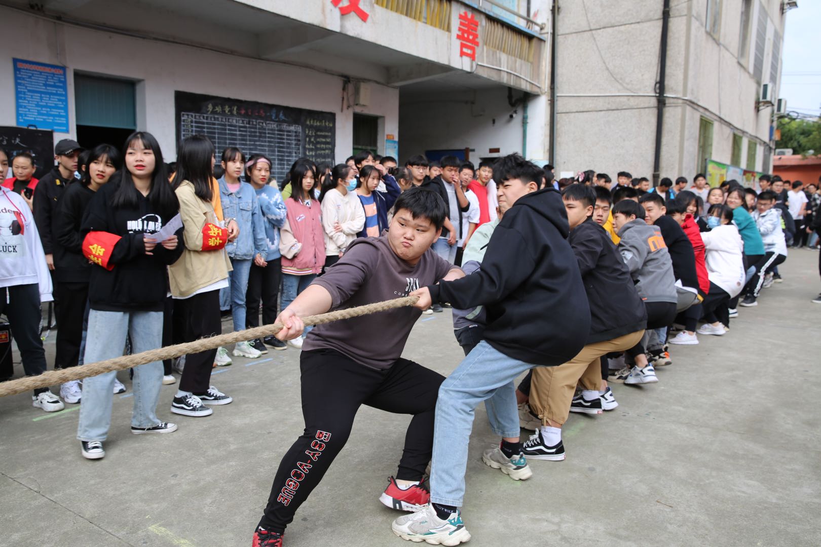 邵阳市华龙中学,邵阳中学教育,高中教育,师资雄厚,名优教师