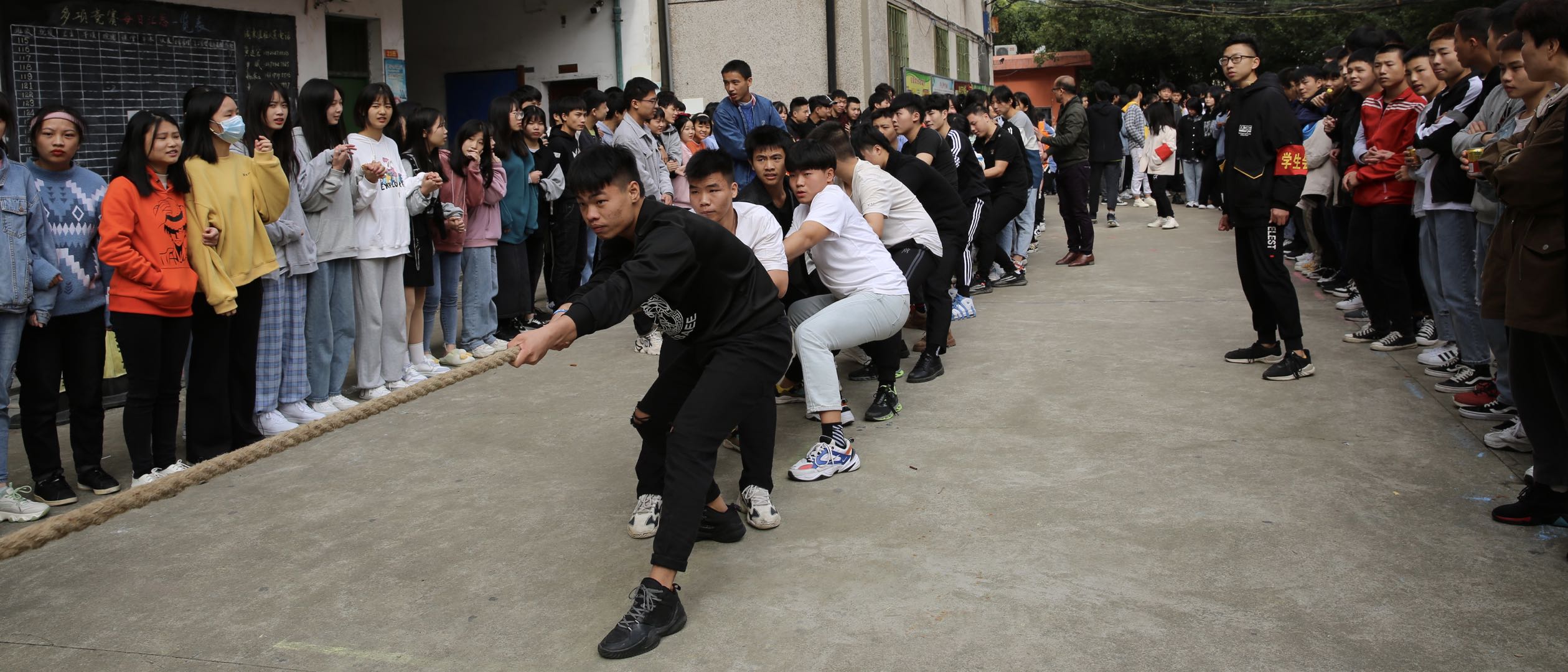 邵阳市华龙中学,邵阳中学教育,高中教育,师资雄厚,名优教师