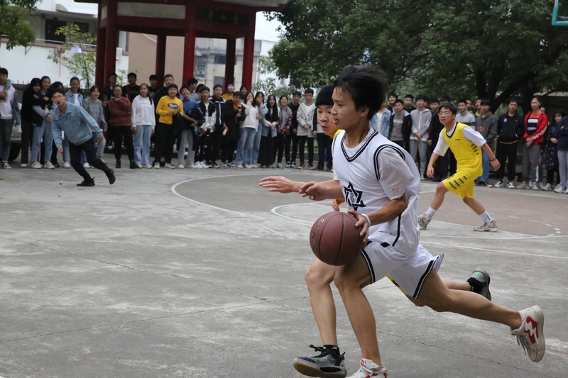 邵阳市华龙中学,邵阳中学教育,高中教育,师资雄厚,名优教师