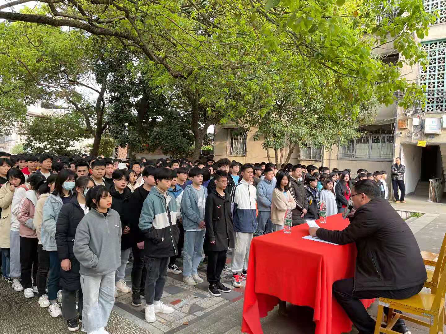 邵阳市华龙中学,邵阳中学教育,高中教育,师资雄厚,名优教师