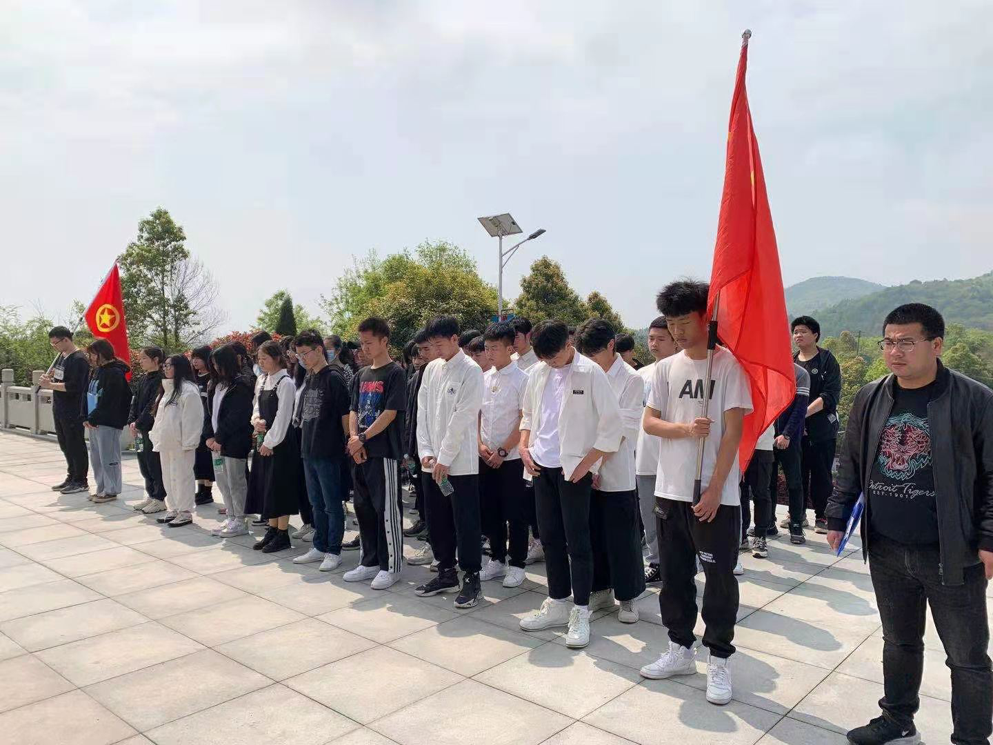 邵阳市华龙中学,邵阳中学教育,高中教育,师资雄厚,名优教师