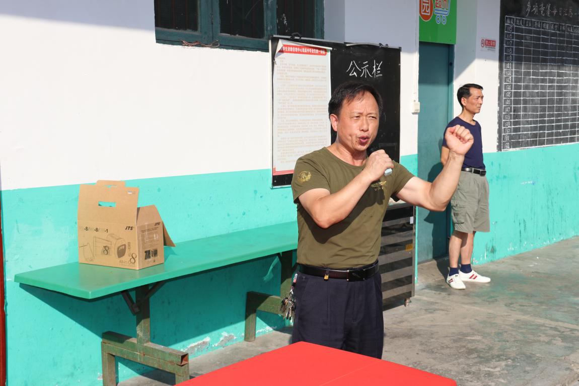 邵阳市华龙中学,邵阳中学教育,高中教育,师资雄厚,名优教师