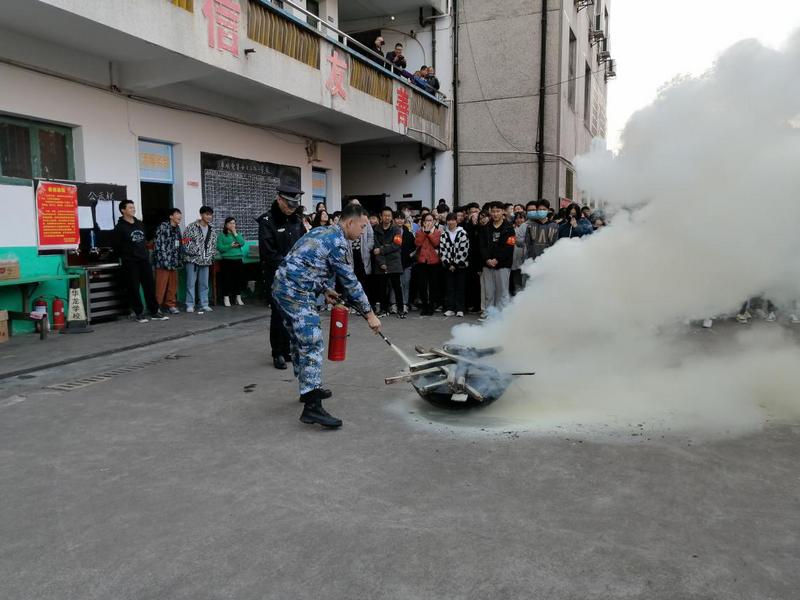 邵阳市华龙中学,邵阳中学教育,高中教育,师资雄厚,名优教师