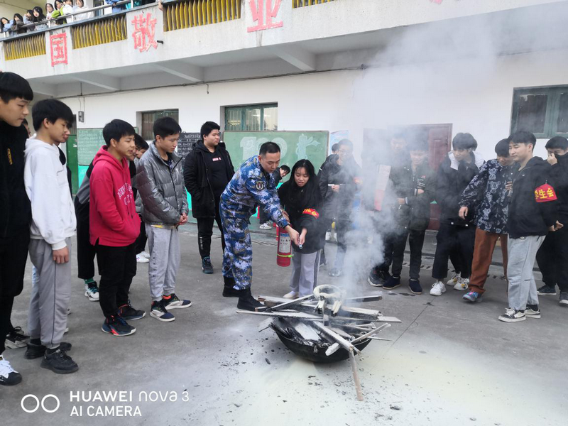 邵阳市华龙中学,邵阳中学教育,高中教育,师资雄厚,名优教师