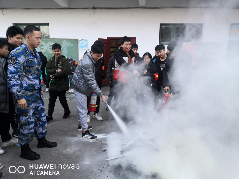 邵阳市华龙中学,邵阳中学教育,高中教育,师资雄厚,名优教师