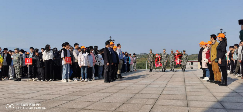 邵阳市华龙中学,邵阳中学教育,高中教育,师资雄厚,名优教师