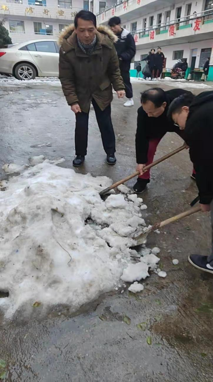 邵阳市华龙中学,邵阳中学教育,高中教育,师资雄厚,名优教师