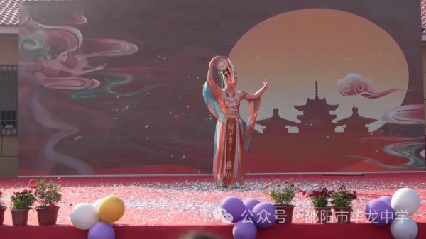 邵阳市华龙育英高级中学有限公司,邵阳中学教育,高中教育,师资雄厚,名优教师