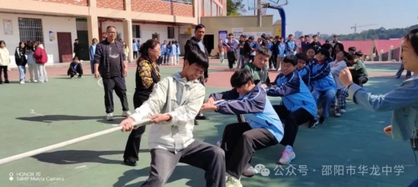 邵阳市华龙育英高级中学有限公司,邵阳中学教育,高中教育,师资雄厚,名优教师